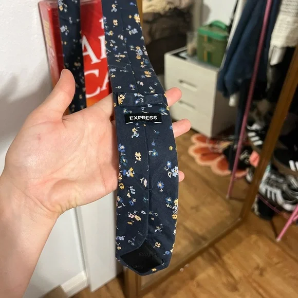 MENS EXPRESS tie - Picture 8 of 8